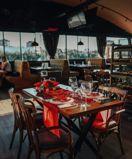 Services Dutch’s Daughter